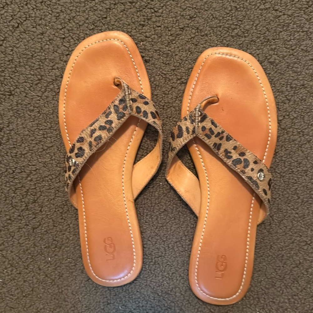 Ugg leopard flip flops
